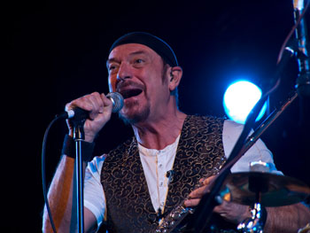 Ian Anderson, photo by Ian Pollard