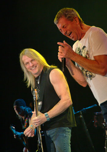 Steve Morse, Ian Gillan, photo by Noel Buckley