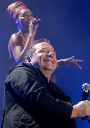 Simple Minds, photo by Lee Millward