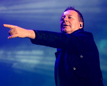 Simple Minds, photo by Lee Millward