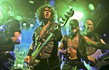 Accept, photo by Karen Toftera