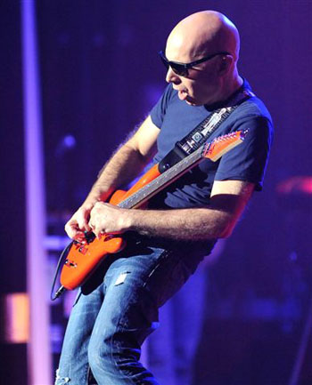 Joe Satriani, photo by Lee Millward/GRTR!