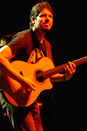 Rodrigo y Gabriela, photo by Noel Buckley