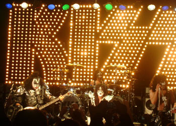 Kiss, photo by John Oakley