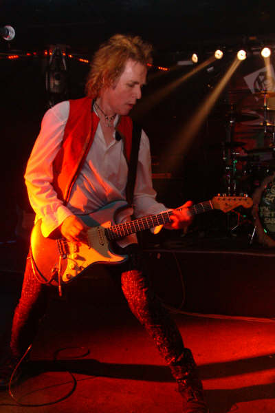 GMT, Bernie Torme