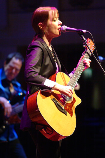 Suzanne Vega, photo by Noel Buckley