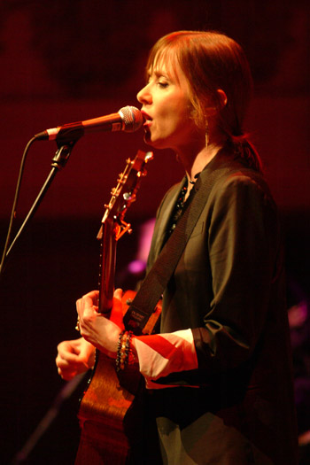 Suzanne Vega, photo by Noel Buckley