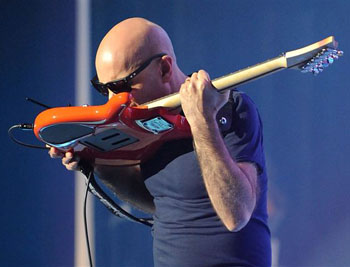 Joe Satriani, photo by Lee Millward/GRTR!