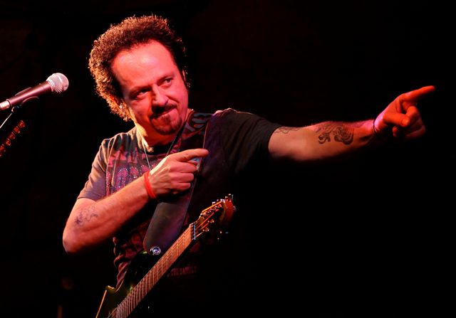 Steve Lukather,photo by Lee Millward