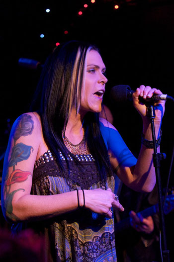 Beth Hart, photo by Bob Singleton