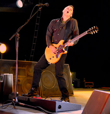 Pearl Jam, photo by Steve Goudie