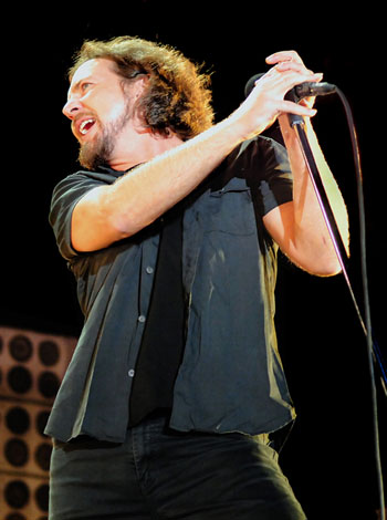 Pearl Jam, photo by Steve Goudie