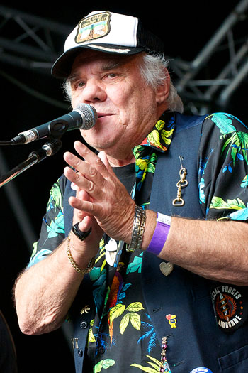 Jackie Lynton, Weyfest, photo by Bob Singleton