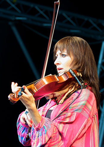 Anna Phoebe, Weyfest, photo by Bob Singleton