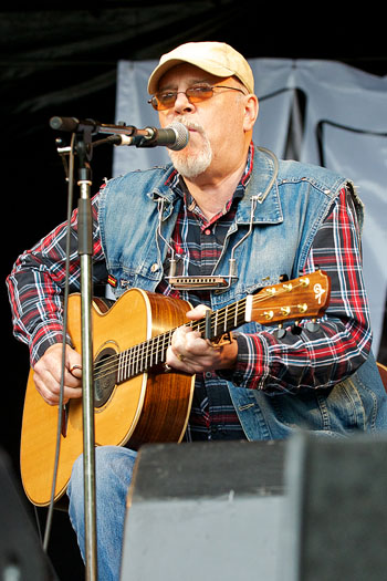 Jackie McAuley, Weyfest, photo by Bob Singleton