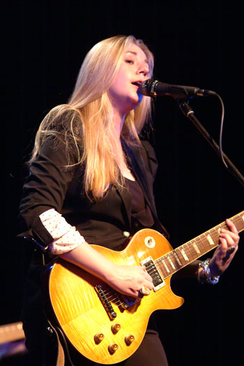 Joanne Shaw Taylor, photo by Noel Buckley