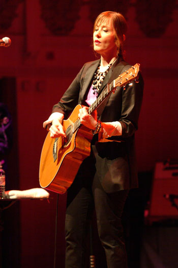 Suzanne Vega, photo by Noel Buckley